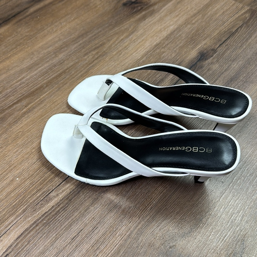 Sandals - Picture 3 of 11
